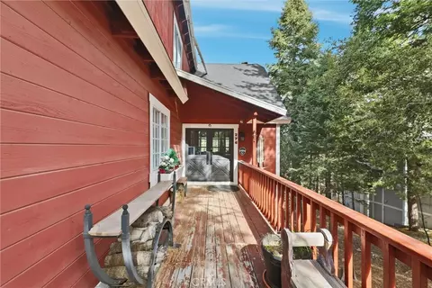26355 Walnut Hills Dr Aka 276 Augusta Ct, Lake Arrowhead, CA 92352