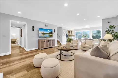 5213 Piccadilly Cir, Westminster, CA 92683