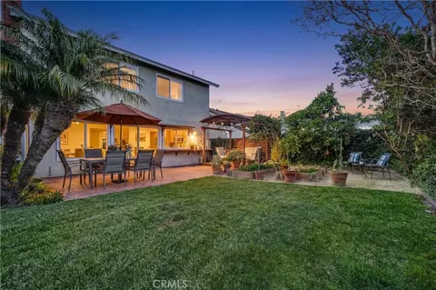 5552 Ridgebury Dr, Huntington Beach, CA 92649