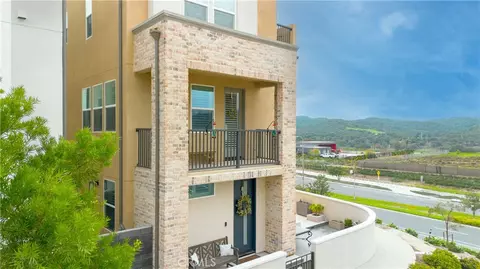 75 Gander Ct, Rancho Mission Viejo, CA 92694