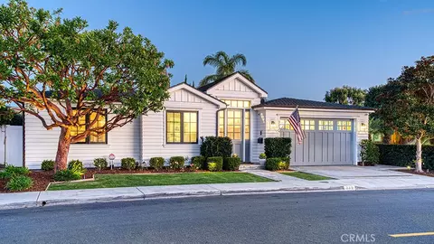 712 K Thanga, Corona Del Mar, CA 92625