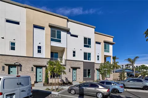 7268 Ellington Dr, Huntington Beach, CA 92647