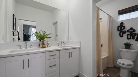 Bath - 1025 Citron Rd, Fullerton, CA 92835 photo 1 of 1