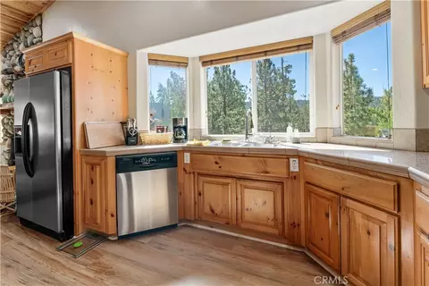 Kitchen - 446 Shady, Big Bear Lake, CA 92315 photo 2 of 3