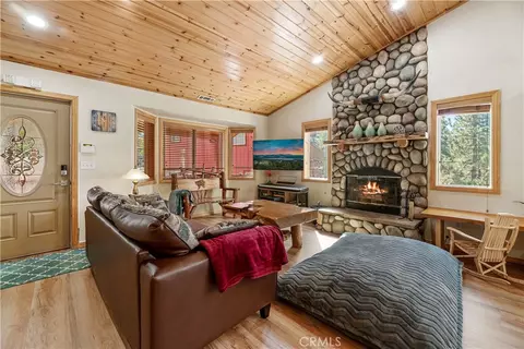 Living - 446 Shady, Big Bear Lake, CA 92315 photo 1 of 3