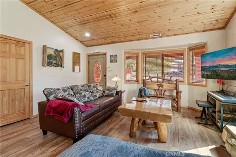 Living - 446 Shady, Big Bear Lake, CA 92315 photo 2 of 3