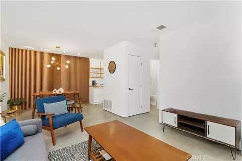 2825 N Los Felices Rd #114, Palm Springs, CA 92262