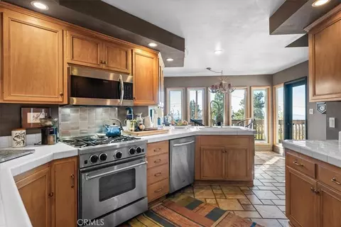 31349 Deer Lick, Running Springs, CA 92382