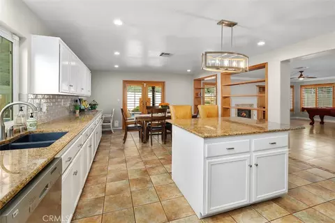 Kitchen - 33450 Corte Figueroa, Temecula, CA 92592 photo 3 of 3