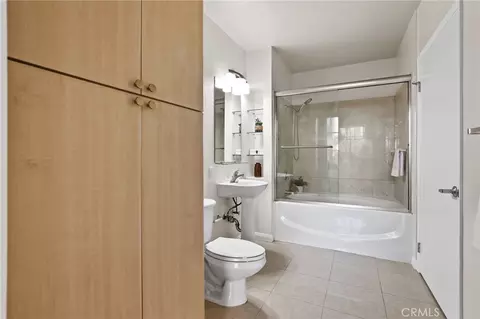 Bath - 388 E Ocean Blvd #305, Long Beach, CA 90802 photo 2 of 4