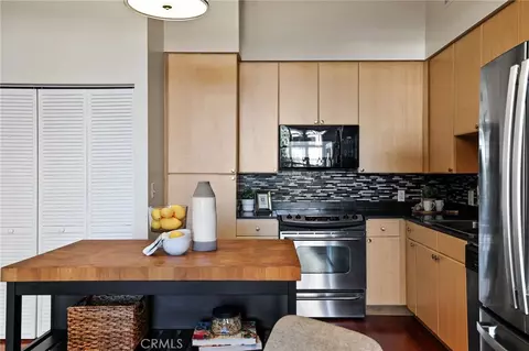 Kitchen - 388 E Ocean Blvd #305, Long Beach, CA 90802 photo 4 of 4