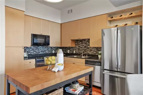 Kitchen - 388 E Ocean Blvd #305, Long Beach, CA 90802 photo 3 of 4