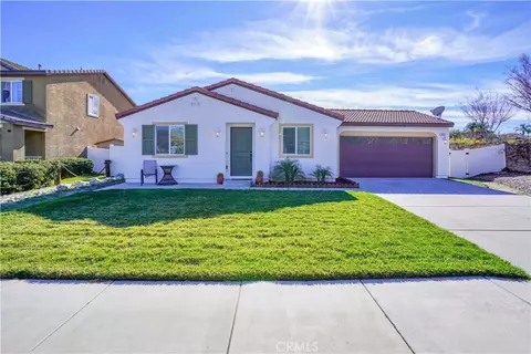 818 E Washington Ave, San Jacinto, CA 92583