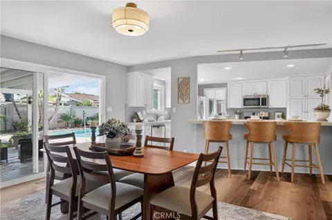 1610 E 20th St, Santa Ana, CA 92705