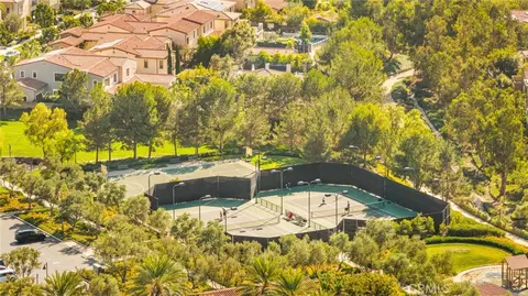 View/Area - 46 Shadybend, Irvine, CA 92602 photo 3 of 4