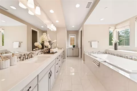 Bath - 46 Shadybend, Irvine, CA 92602 photo 1 of 4