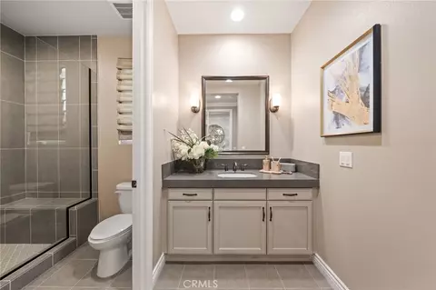 Bath - 46 Shadybend, Irvine, CA 92602 photo 3 of 4