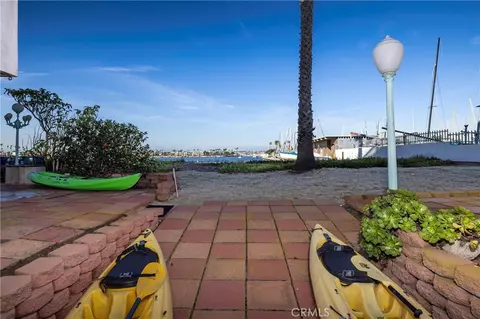 Exterior - 6911 E Ocean, Long Beach, CA 90803 photo 2 of 4