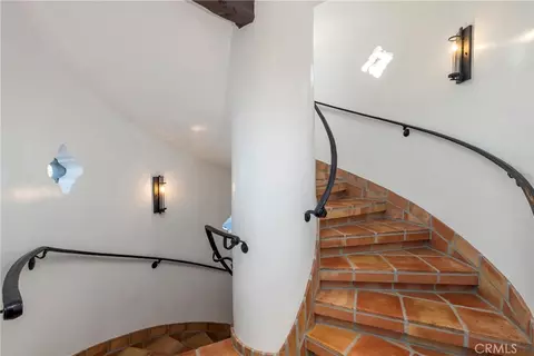 Entry Way - 6911 E Ocean, Long Beach, CA 90803 photo 2 of 2