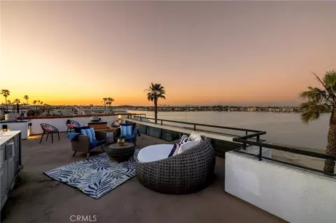 View/Area - 6911 E Ocean, Long Beach, CA 90803 photo 3 of 5