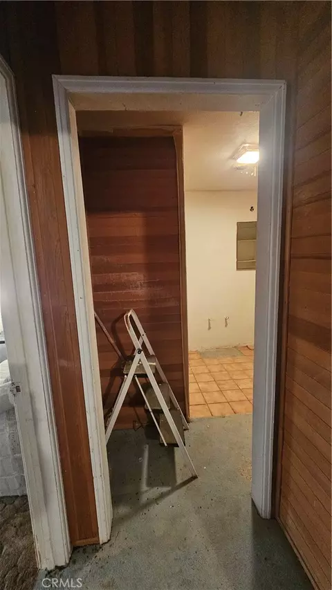Entry Way - 56727 Cone Blvd, Landers, CA 92285 photo 6 of 11