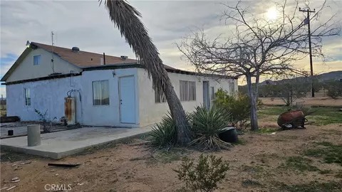 Exterior - 56727 Cone Blvd, Landers, CA 92285 photo 4 of 12