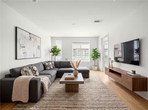 2402 Nolita, Irvine, CA 92612