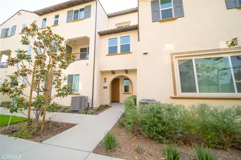 17952 Seaglass Dr, Huntington Beach, CA 92647