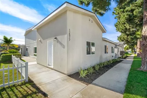 12571 Kensington Ln, Garden Grove, CA 92840