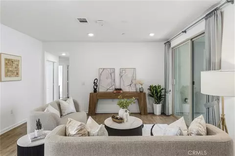 Entry Way - 221 Bowery, Irvine, CA 92612 photo 3 of 5