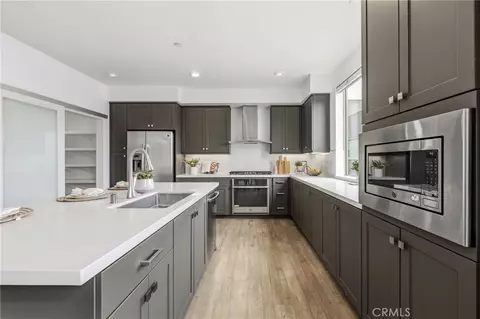 Kitchen - 221 Bowery, Irvine, CA 92612 photo 3 of 7