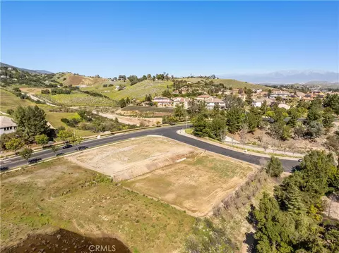 8365 Kiley Ct, Corona, CA 92833