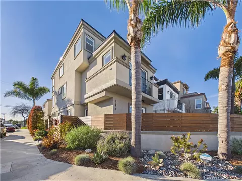 1201 Delaware St, Huntington Beach, CA 92648