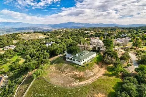 16765 Charro Rd, Lake Elsinore, CA 92530