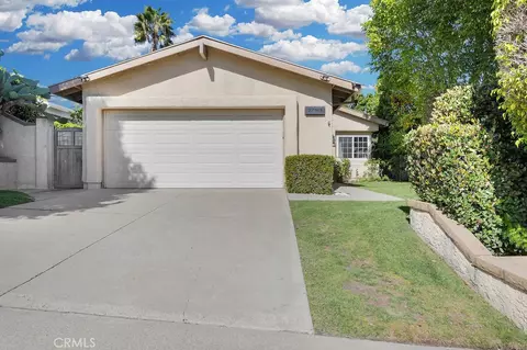 27161 Cedros, Mission Viejo, CA 92692