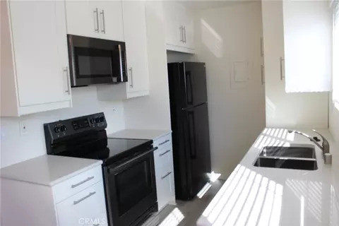 23294 Orange Ave #6, Lake Forest, CA 92630