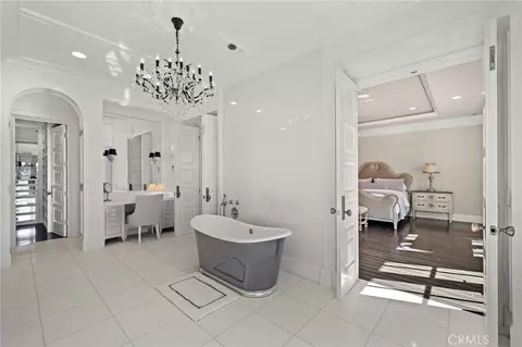 Bath - 12 Thomas Rd, Ladera Ranch, CA 92694 photo 4 of 10