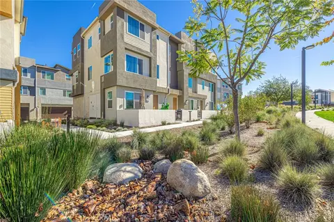 27555 Sanctuary Ct, Stevenson Ranch, CA 91381