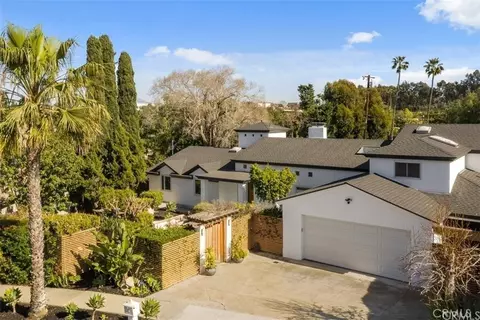 2207 Golden Cir, Newport Beach, CA 92660