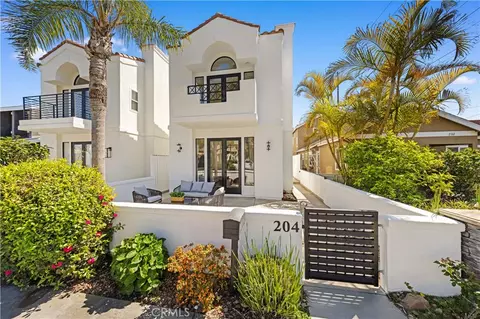 204 Lincoln Ave, Huntington Beach, CA 92648
