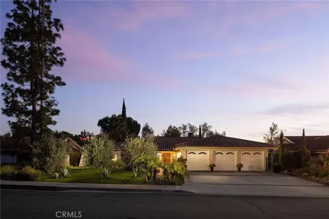 24972 Buckboard Ln, Laguna Hills, CA 92653