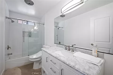 Bath - 6748 San Angelo, Joshua Tree, CA 92252 photo 3 of 4