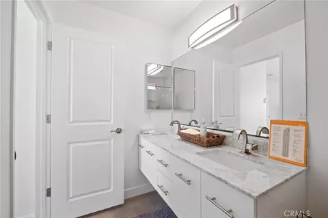 Bath - 6748 San Angelo, Joshua Tree, CA 92252 photo 2 of 4