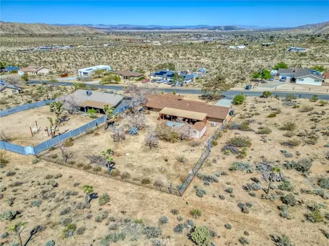 View/Area - 6748 San Angelo, Joshua Tree, CA 92252 photo 2 of 3