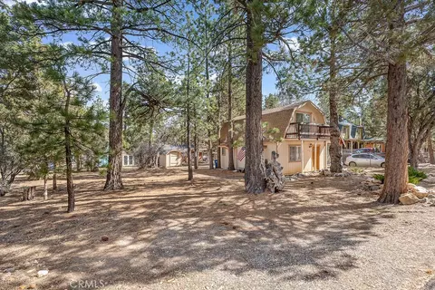 523 Wabash Ln, Sugarloaf, CA 92386