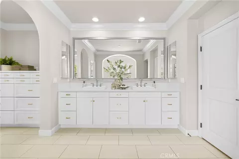 Entry Way - 71 Clocktower, Irvine, CA 92620 photo 10 of 11