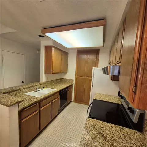 3814 Dunford #M, Inglewood, CA 90305