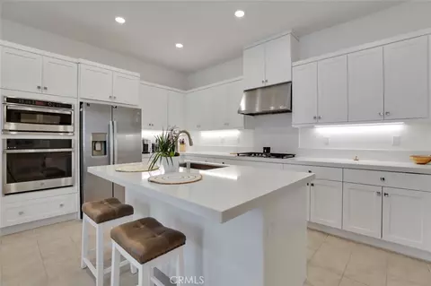 Kitchen - 145 Sash, Irvine, CA 92618 photo 3 of 6