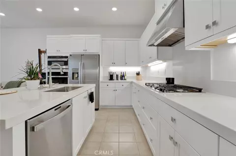 Kitchen - 145 Sash, Irvine, CA 92618 photo 6 of 6