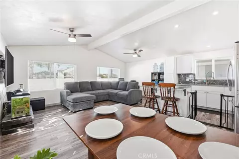 327 W Wilson #107, Costa Mesa, CA 92627